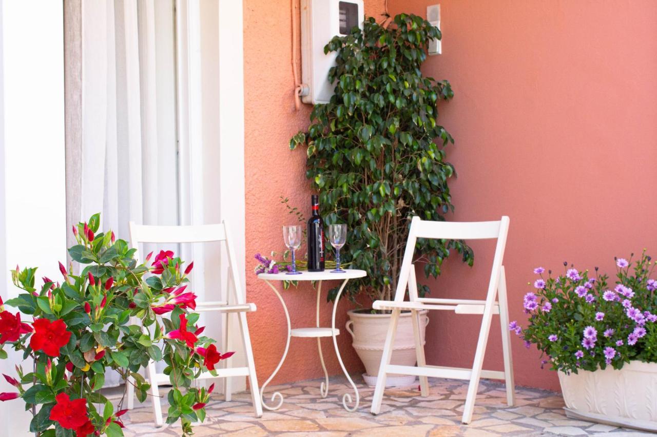 Cristina Apartments Gaios Exterior photo